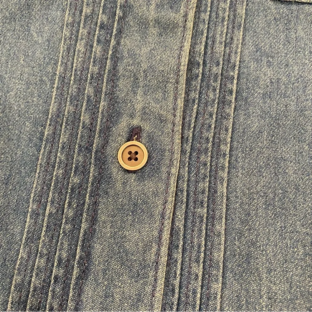 American Eagle Outfitters NWT chambray denim blouse button up pleats size S